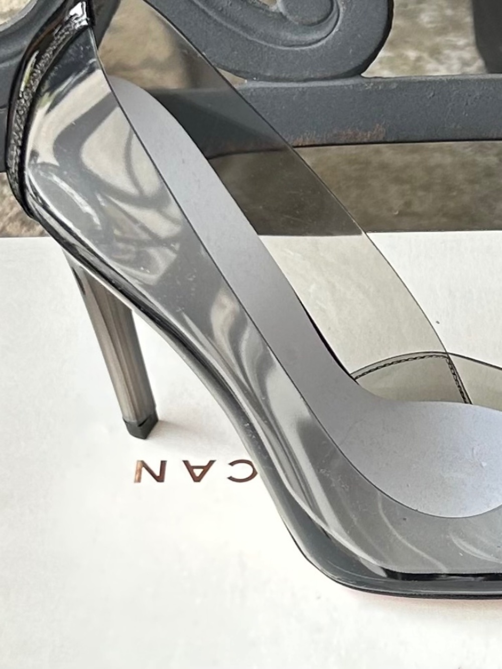 NWT Lucite Clear Size 8 Stilleto Heels